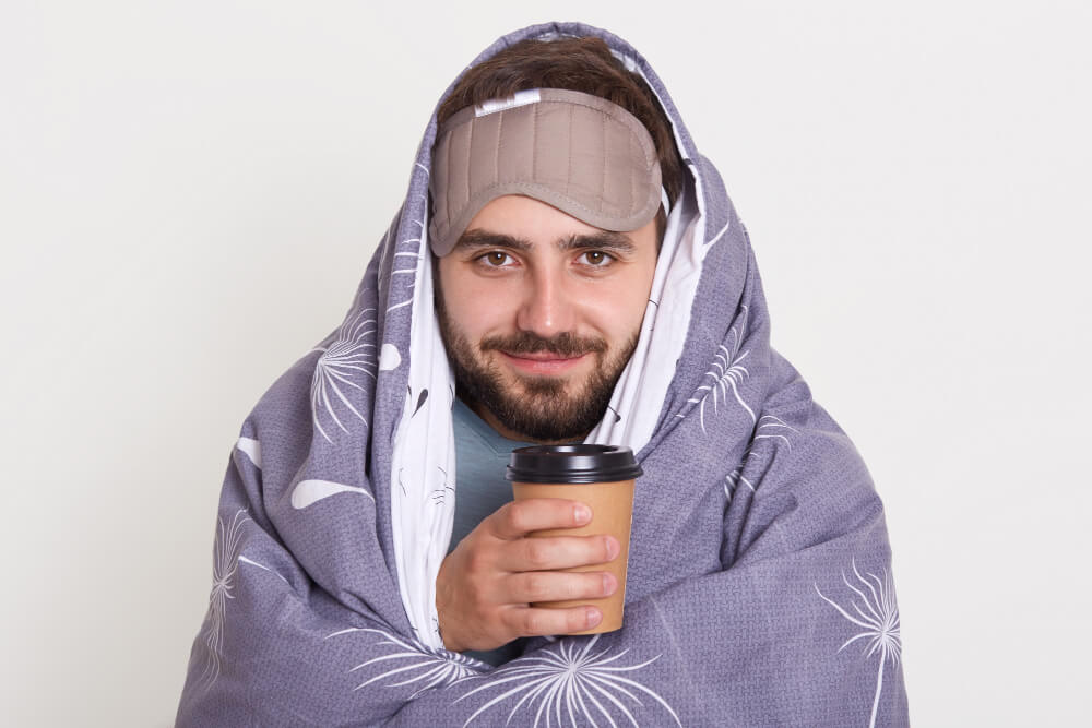 أشهر 8 أسباب للتعرق في فصل الشتاء