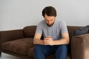 أعراض تدل على إصابتك بمرض البيروني